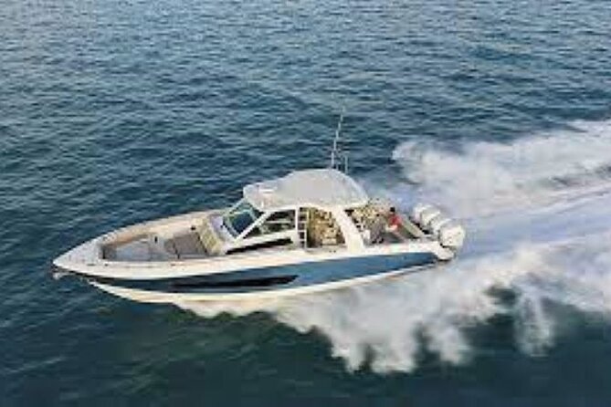 2-Hour Ma'alaea Humpback Whale Watching Cruise for up to 6 Guests - The crew and the value of naturalist guidance