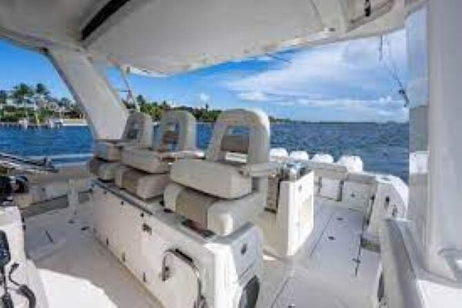 2-Hour Ma'alaea Humpback Whale Watching Cruise for up to 6 Guests - What the two hours on the Pacific are really like