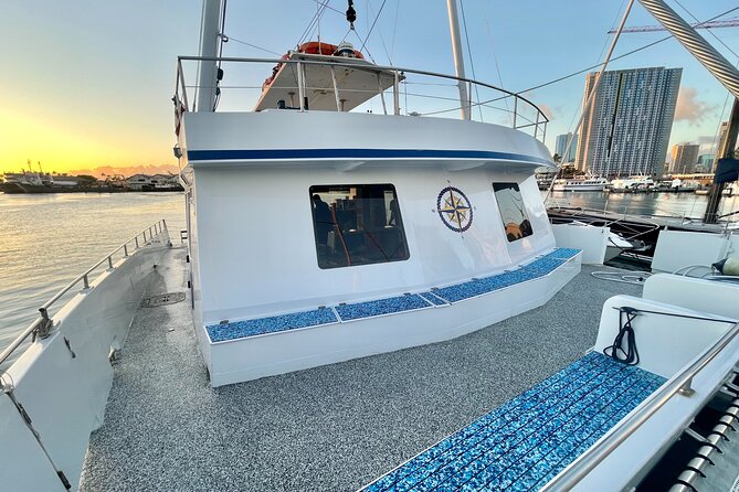 2 Hour Waikiki Whale Watching Cruise from Oahu - How the crew shapes the experience