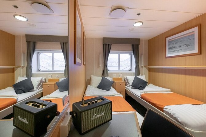 24hr Northern Lights & Whale Watching Cruise - Weather, light, and photography