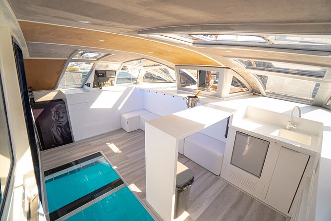 3 hrs. Whale Watching and Relaxing Chill Out Catamaran with glass floor - Whale watching from Puerto Colón