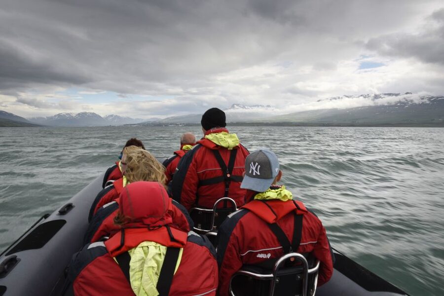 Akureyri: 2-Hour Whale Watching Express by RIB Speedboat - The ride back and the geothermal waterfall