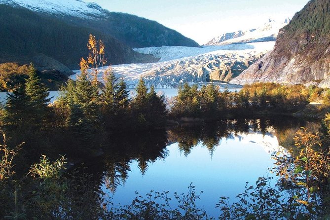 Best of Juneau: Mendenhall Glacier, Whale Watching and Salmon Bake - Mendenhall Glacier and the race to Nugget Falls