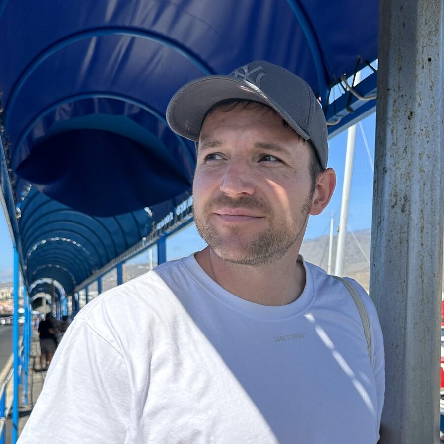 Costa Adeje: Whale & Dolphin Eco-Cruise with Snacks & Drinks - Setting out from Puerto Colón