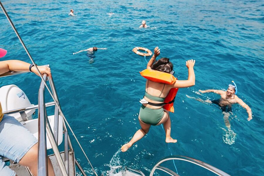 Costa Adeje: Whale Watching Catamaran Tour with Drinks - Booking value and final call