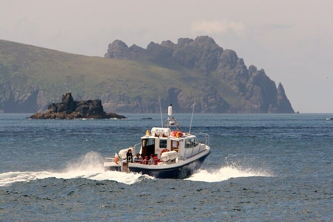 Dolphin & Whale Watching (4hrs) + Blasket Island Landing (3hrs) - The optional route toward The Dead Man and Tearaght