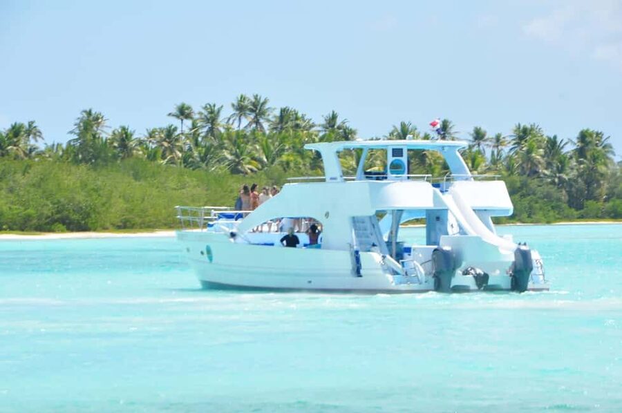 From Santo Domingo: Whale Watching & Cayo Levantado - Is the $6 price really the full value?