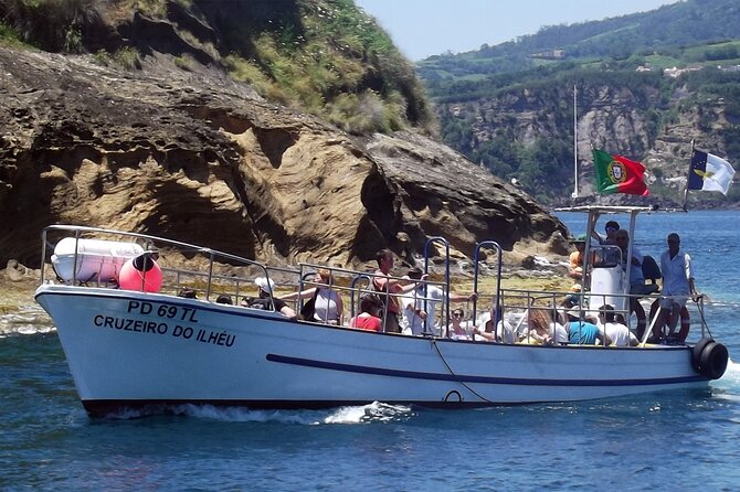 Full-Day Whales & The Princess Ring Islet (incl. Lunch) - Taking the traditional fishing boat to the islet