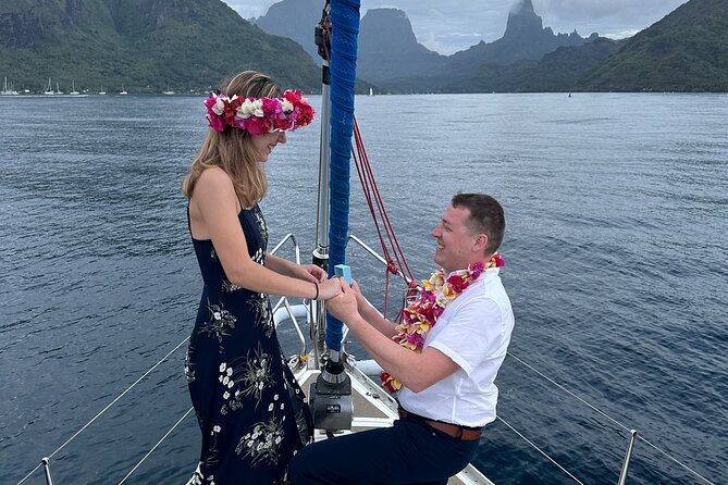 Half day whale watching - Without launch - Moorea’s mountains from the Pacific