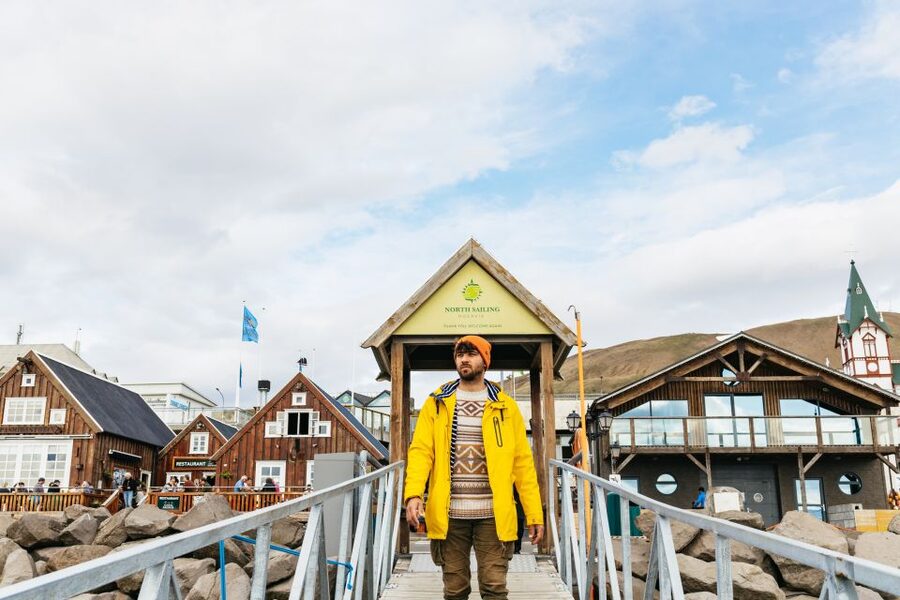 Húsavík: Whale Watching Tour with Guide - Who should book this tour?