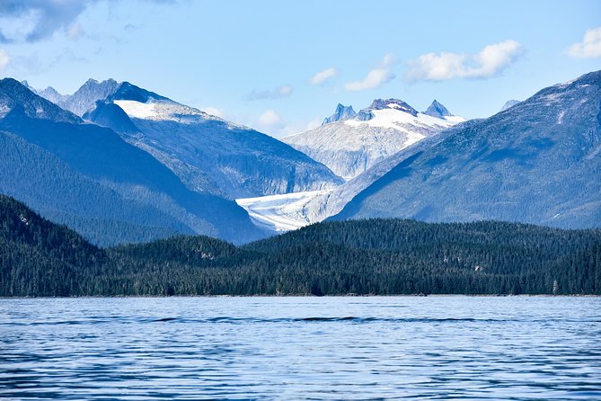 Juneau Lighthouse Tours - Whale watching & Lighthouse Combo - Walking Sentinel Island and entering the lighthouse