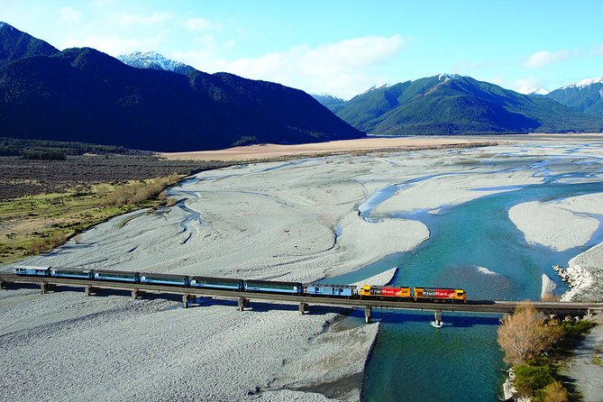 Kaikoura Whale Watch Day Tour from Christchurch including Coastal Pacific Train - Guides, group size, and the question of organization