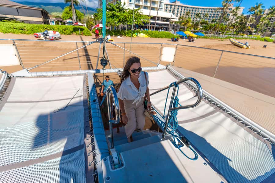 Maui: Kaanapali Whale Watching Boat with Open Bar and Food - Boarding a beach-loading catamaran