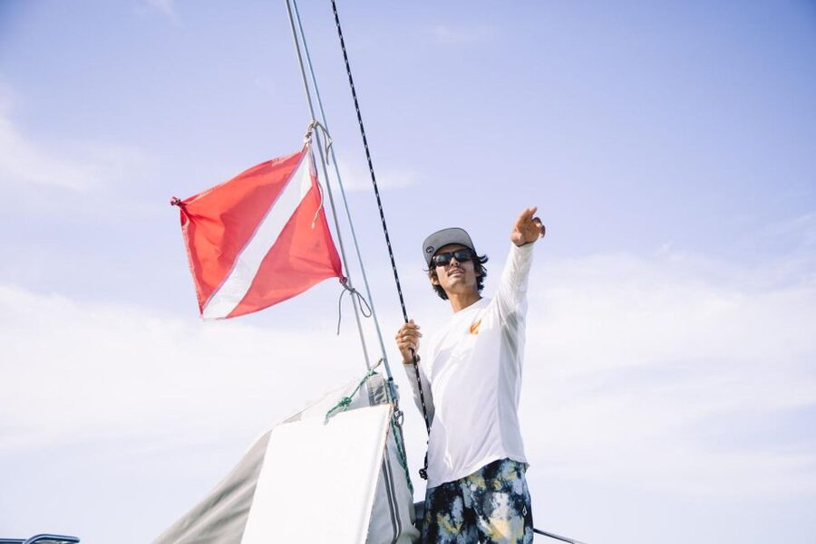 Maui: Midday Sail with the Whales Māʻalaea Harbor - How the two-hour itinerary unfolds