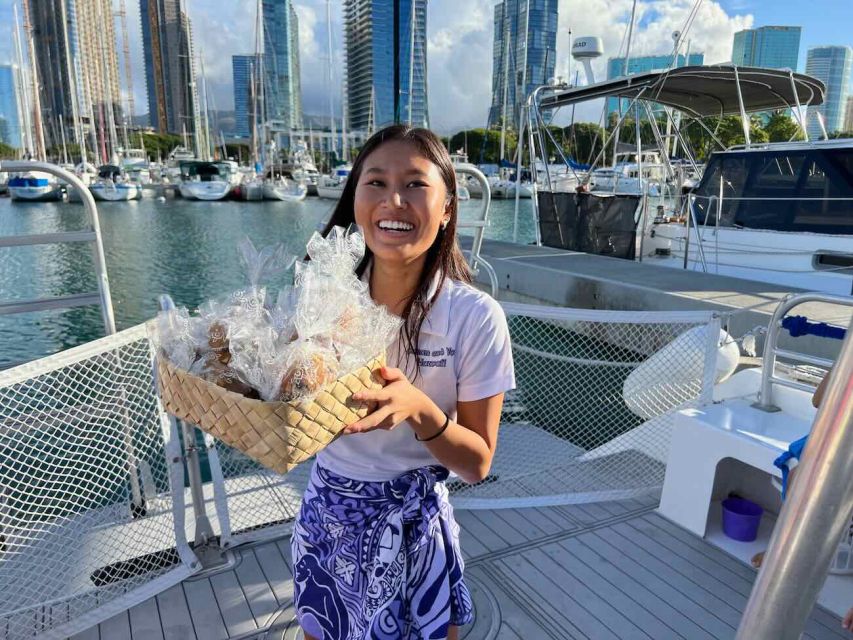 Oahu: Waikiki Whale Watching Tour-Donut and Coffee Included - What the hydrophone adds
