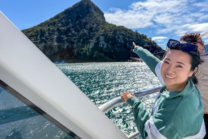 Port Stephens, departing Newcastle - Whales, hike & sand dunes! - Three hours on the water with Moonshadow-TQC