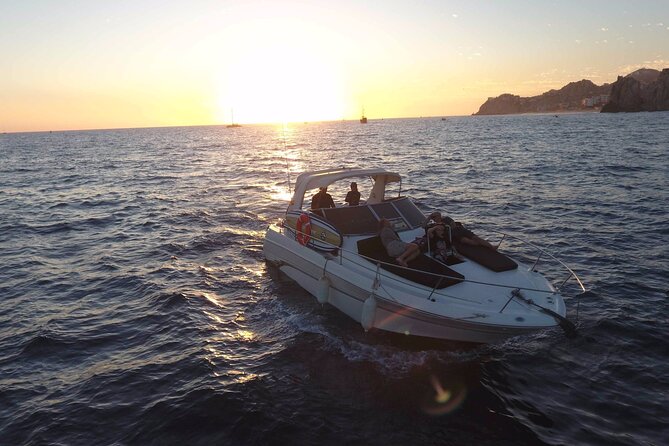 Private Whale Watching on Luxury Yacht in Cabo San Lucas - Drinks, food, and what is actually included