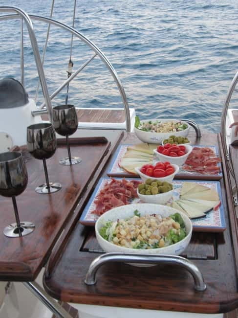 Private Whales & Dolphins Excursion: for you exclusively! - What the private format really changes