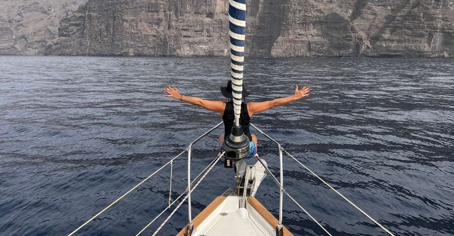 Puerto Colon : Whale & Dolphins Sailing Excursion - Looking for pilot whales, dolphins, and turtles