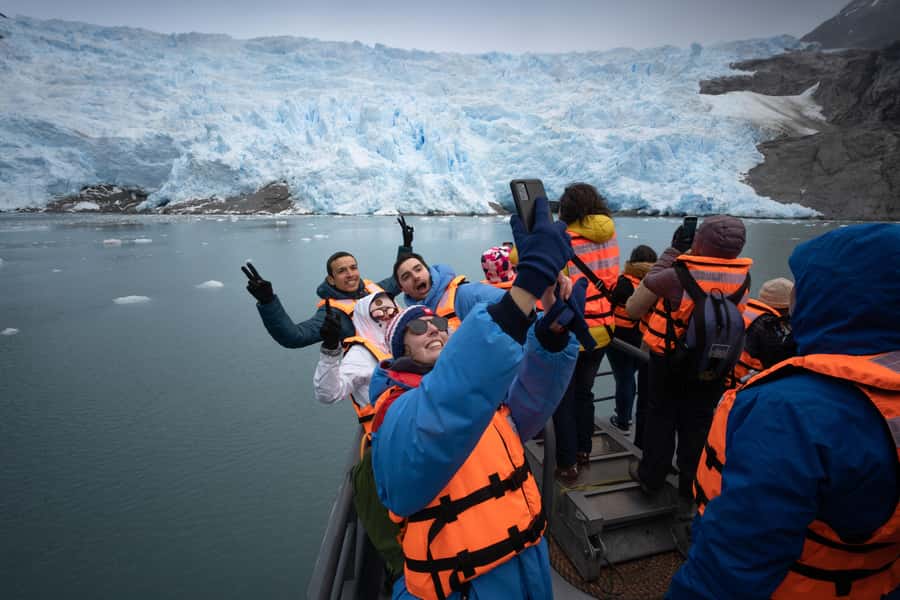 Punta Arenas: Full-Day Whales, Penguins, and Glaciers Tour - Sailing the Strait of Magellan