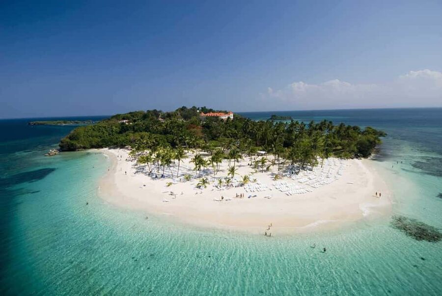 Samanà Whale Watching and Bacardi Island Tour From Bayahibe - Who will enjoy this tour most