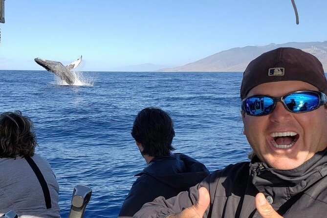 The Best 12 pm 1.5 Hour Whale Watching Tour - Setting out from Kihei at noon