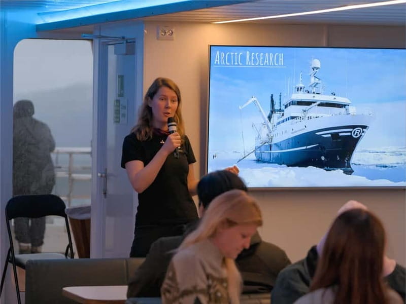 Tromsø: Whale Watching on hybrid boat with scenic bustrip - The scenic return through the Lyngen Alps