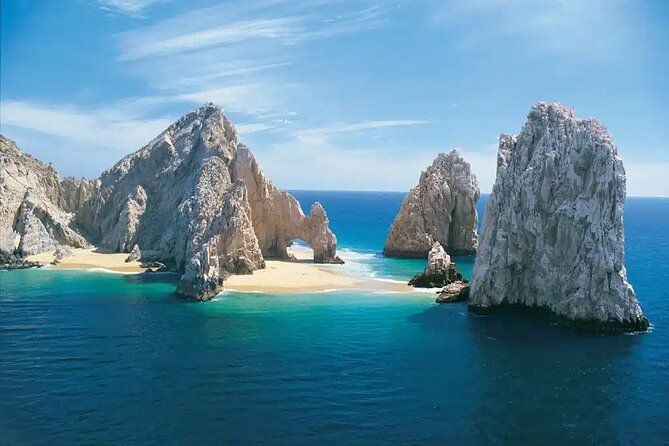Whale Watching in Cabo: 2-Hour Small Group Tour to The Arch - The safety and service tradeoff