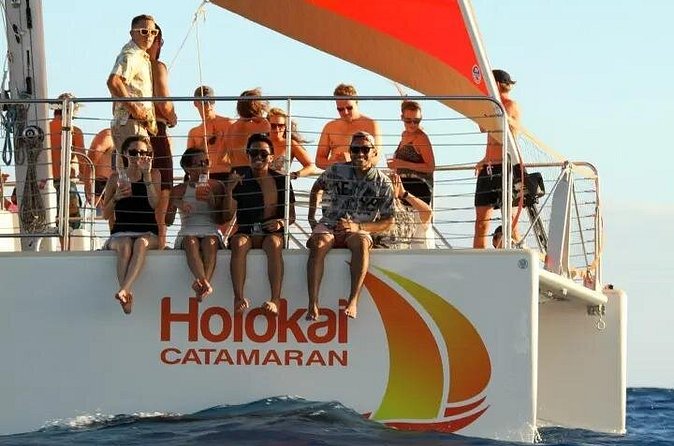 Whale Watching Sail in Honolulu with Open Bar - The open bar and the social mood